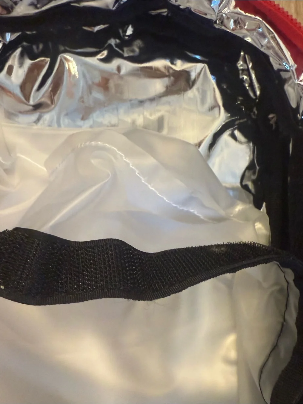 NEW WITH TAG Disney Mickey Mouse Lunch Bag Cool Kids 4 Ever Black & White, Red